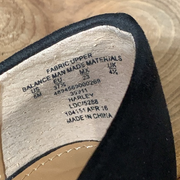 Attention Black Suede Platform Shoes Size 6” - Picture 3 of 8